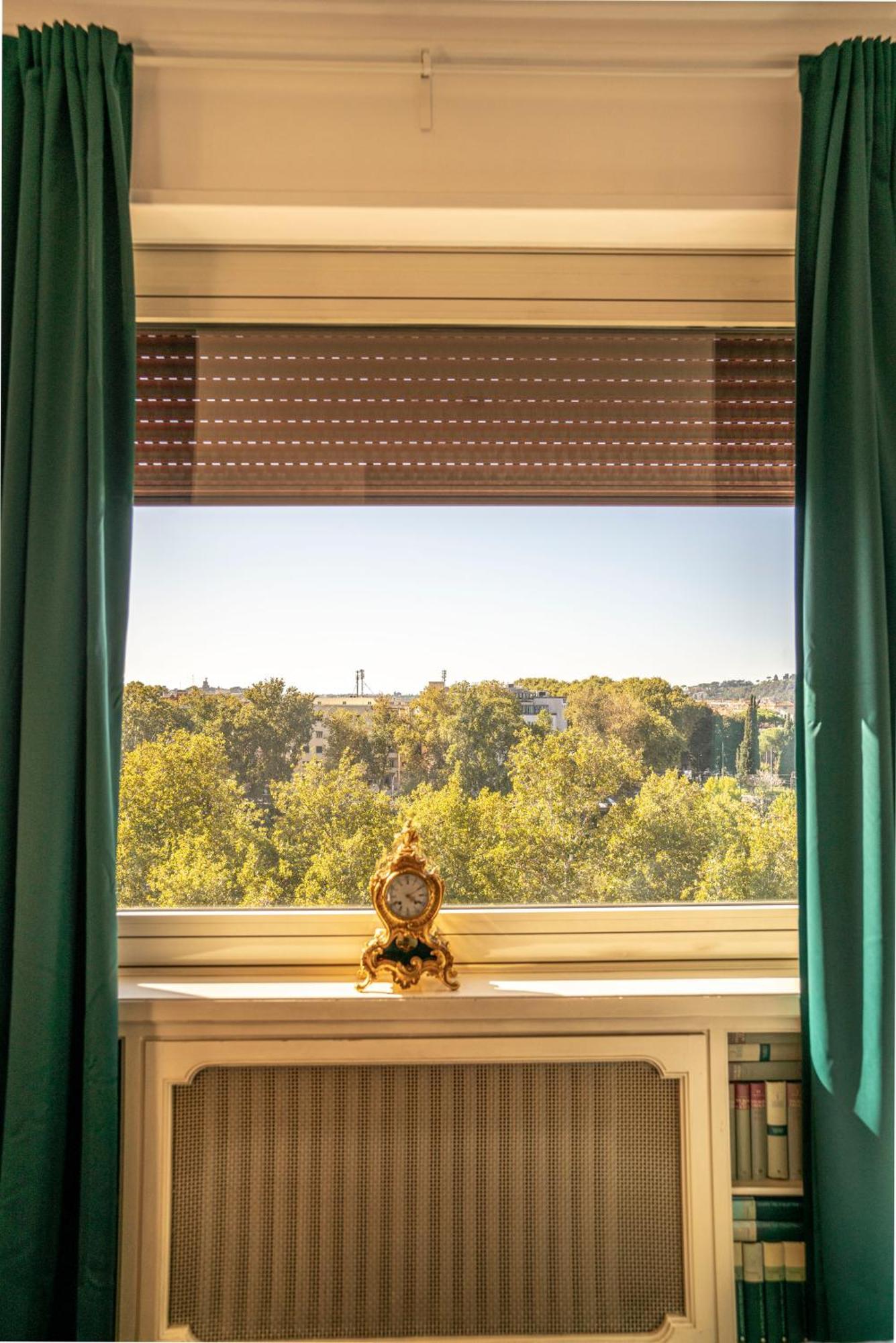 Bed & Breakfast Terrazza Urania - Penthouse Terrace With 360 View Of Roma